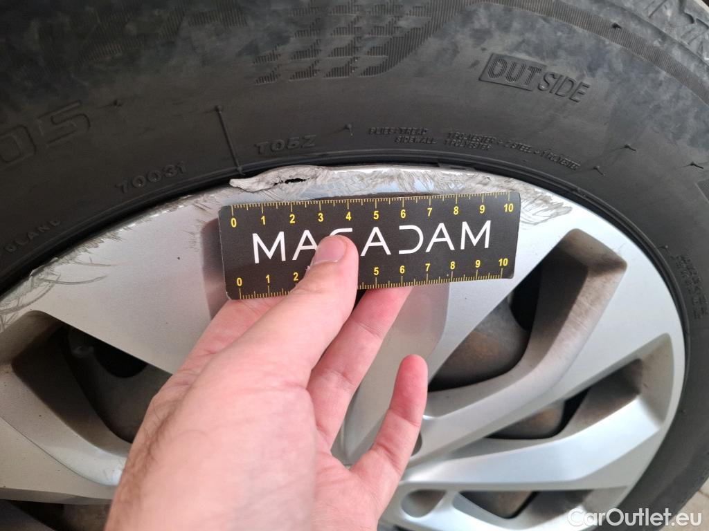  Renault  Megane  IV Berline 5pt. Société Air Nav 1.5 dCi 90CV BVM6 E6 #18