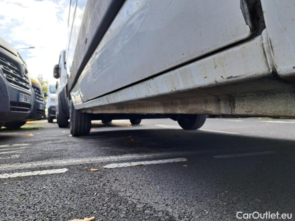  Renault  Master  III Fourgon L3H2 3 5 Grand Confort dCi 145CV BVM6 E6 #51