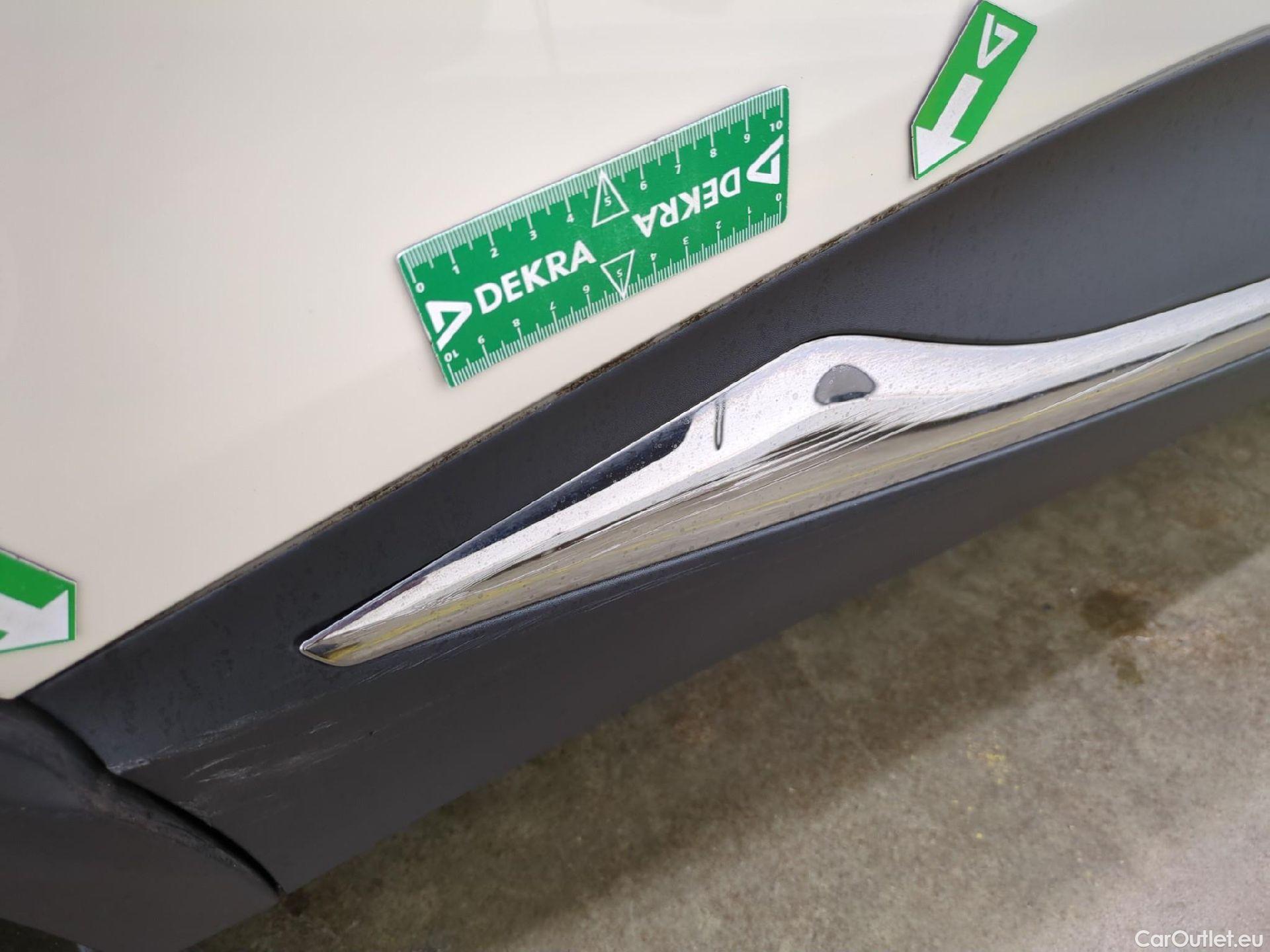  Renault  Captur RENAULT  5p Crossover Business dCi 90 / TRANSFO VP/VF #23