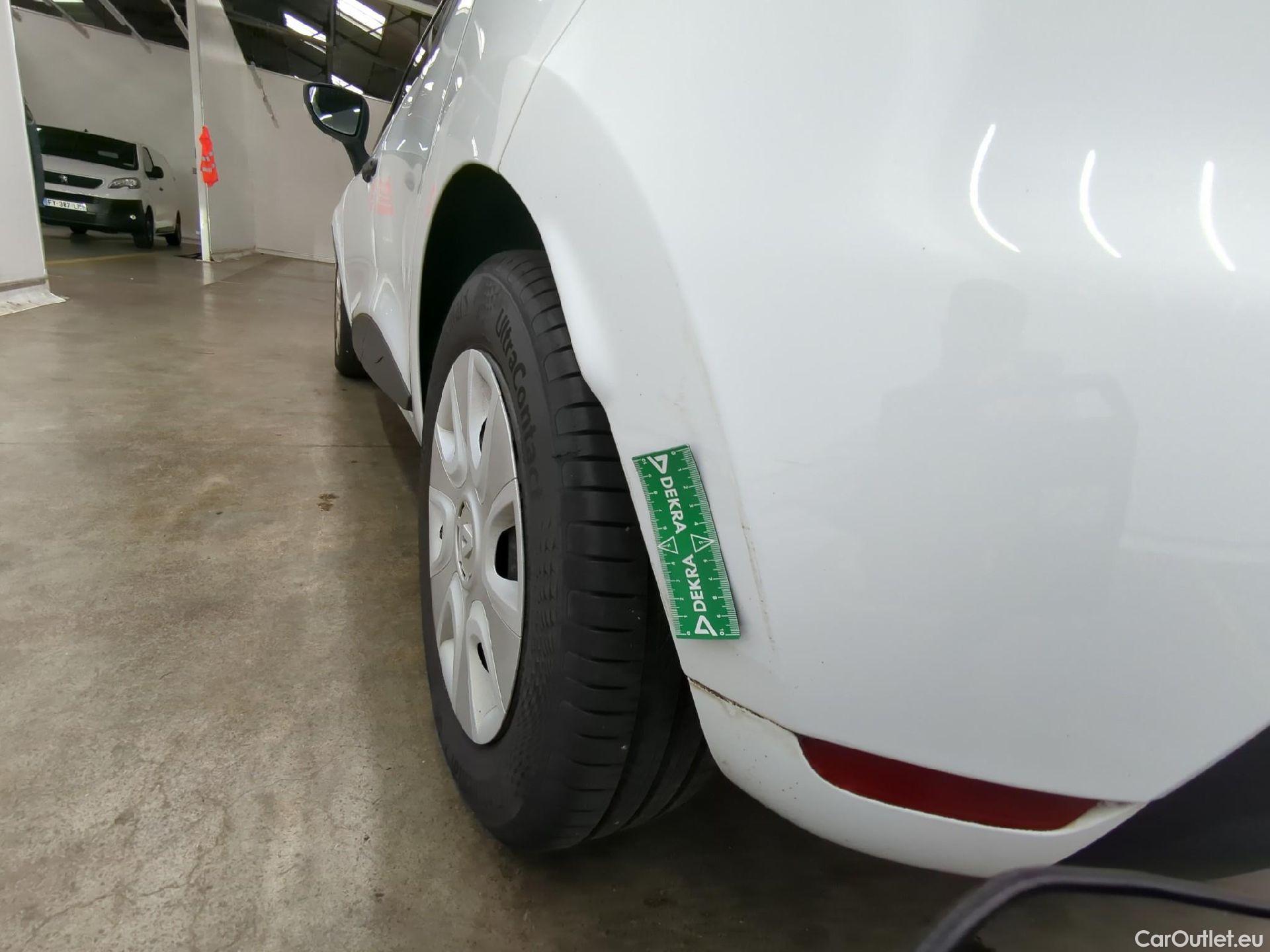  Renault  Clio  IV Air 1.5 dCi 90CV BVM5 E6 #15