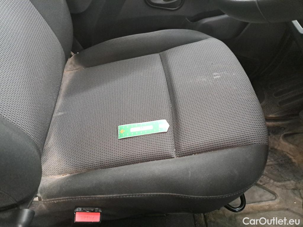  Renault  Master  III Fourgon L2H2 3 3 Grand Confort dCi 135CV BVM6 E6dT #14