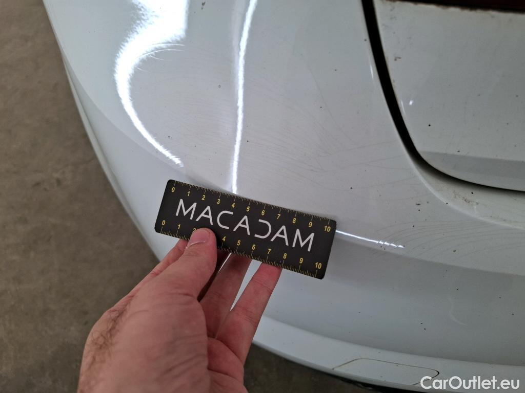  Renault  Megane  IV Berline 5pt. Société Air Nav 1.5 dCi 90CV BVM6 E6 #9