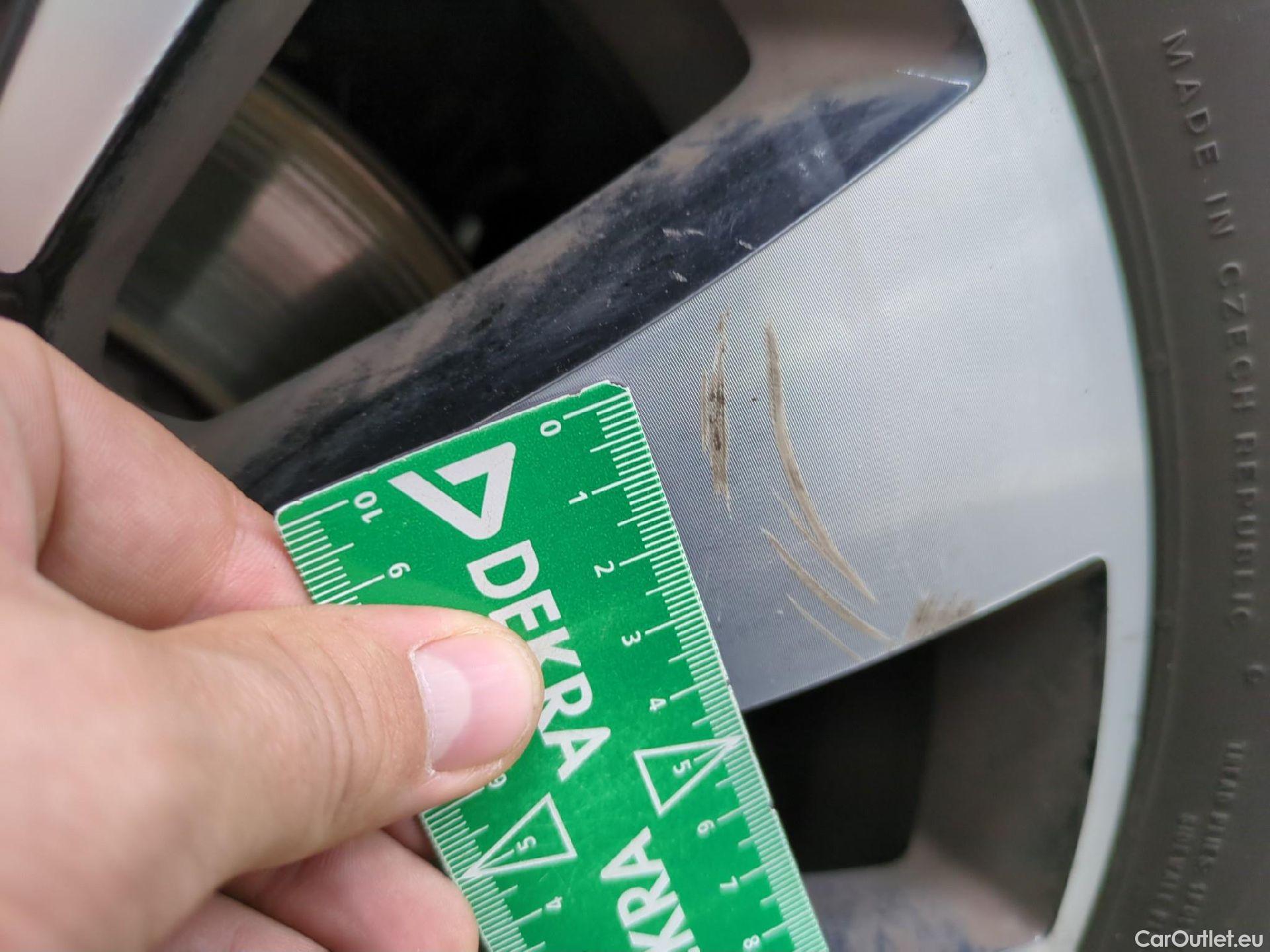  Renault  Captur RENAULT  5p Crossover Business dCi 90 / TRANSFO VP/VF #16