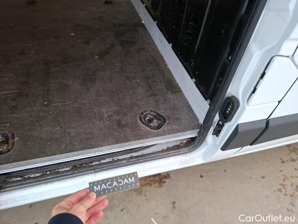  Renault  Master  III Fourgon L1H1 2 8 Grand Confort 2.3 dCi 135CV BVM6 E6dT #26