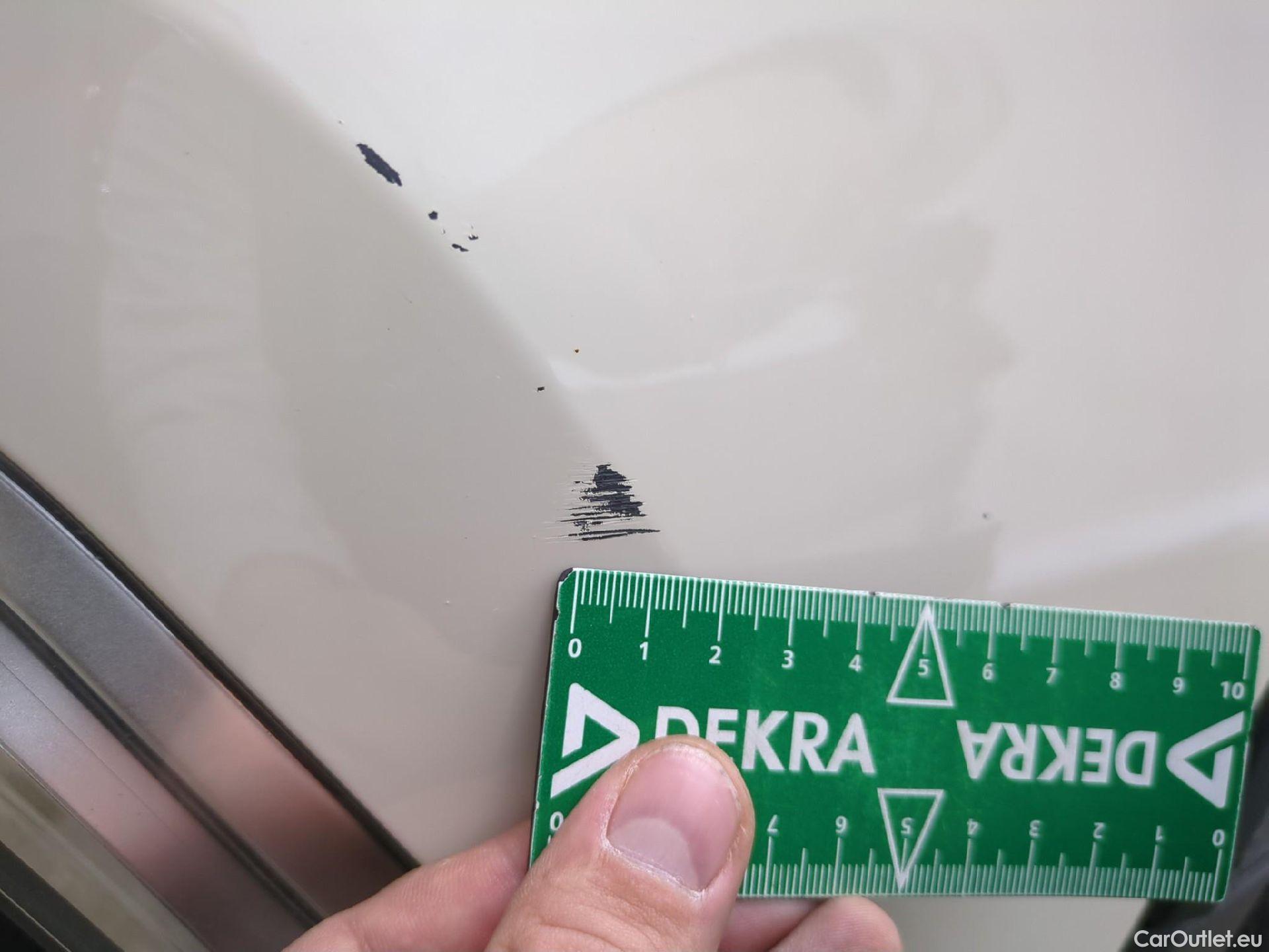  Renault  Captur RENAULT  5p Crossover Business dCi 90 / TRANSFO VP/VF #32