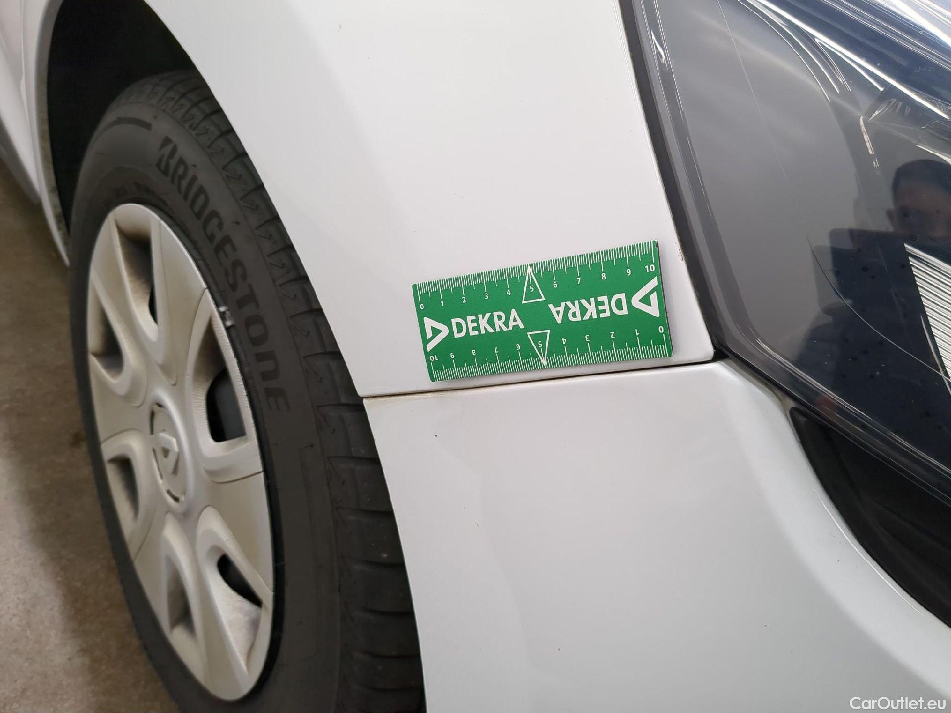  Renault  Clio  IV Air 1.5 dCi 90CV BVM5 E6 #4