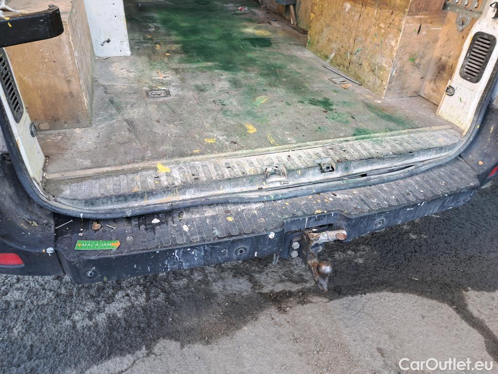  Renault  Master  III Fourgon L3H2 3 5 Grand Confort dCi 145CV BVM6 E6 #9