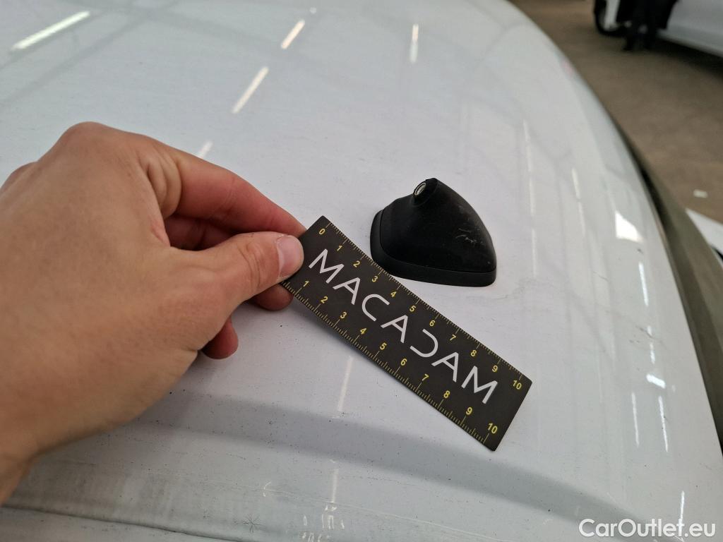  Renault  Master  III Fourgon L1H1 2 8 Grand Confort 2.3 dCi 135CV BVM6 E6dT #49