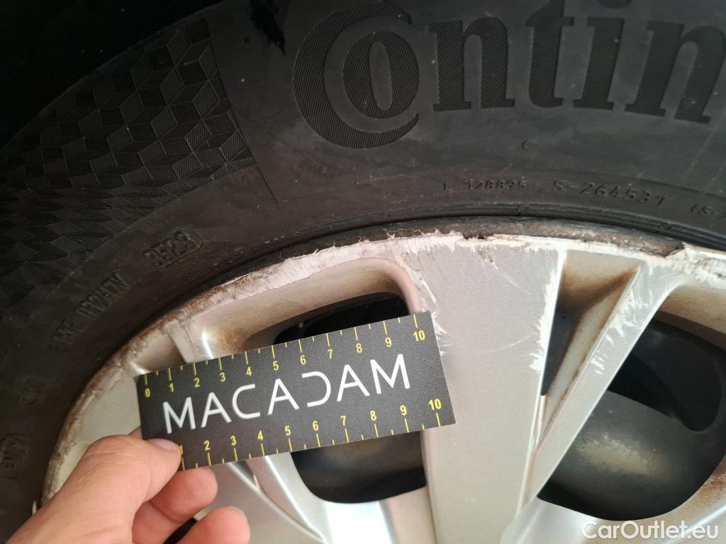  Peugeot  208 PEUGEOT  Affaire VU 5p Berline 1.6 BlueHDi 75 PACK CLIM NAV #29