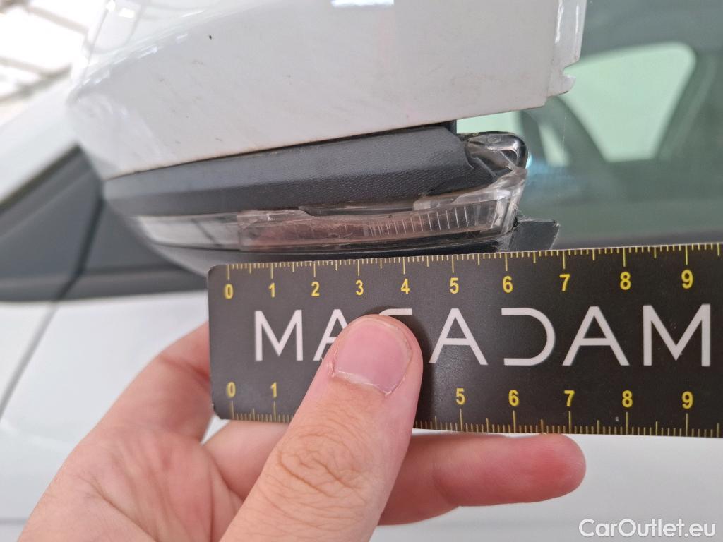  Renault  Megane  IV Berline 5pt. Société Air Nav 1.5 dCi 90CV BVM6 E6 #15