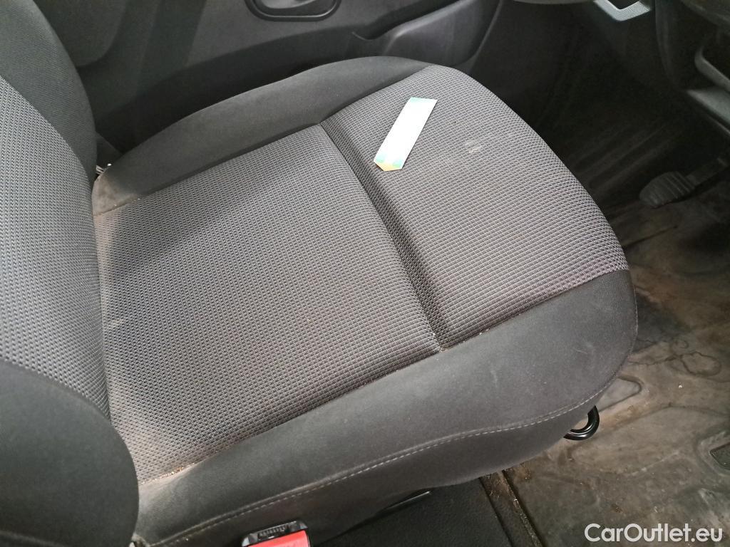  Renault  Master  III Fourgon L2H2 3 3 Grand Confort dCi 135CV BVM6 E6dT #13