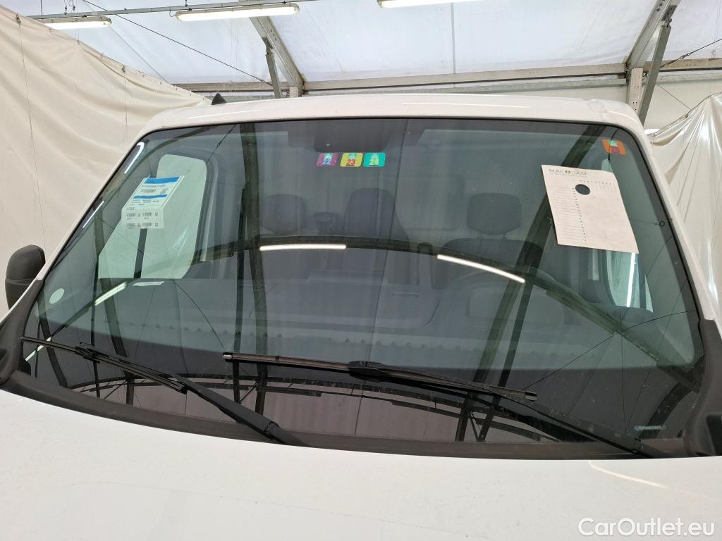  Renault  Master  III Fourgon L1H1 2 8 Grand Confort 2.3 dCi 135CV BVM6 E6dT #35