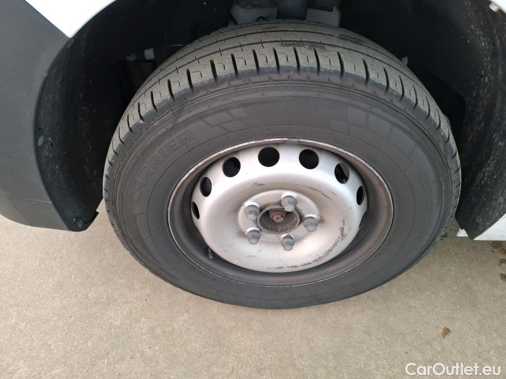  Renault  Master  III Fourgon L1H1 2 8 Grand Confort 2.3 dCi 135CV BVM6 E6dT #40