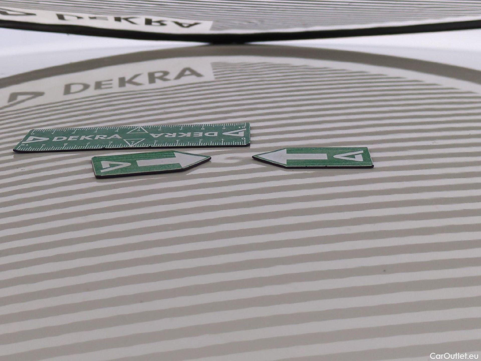  Renault  Captur RENAULT  5p Crossover Business dCi 90 / TRANSFO VP/VF #40