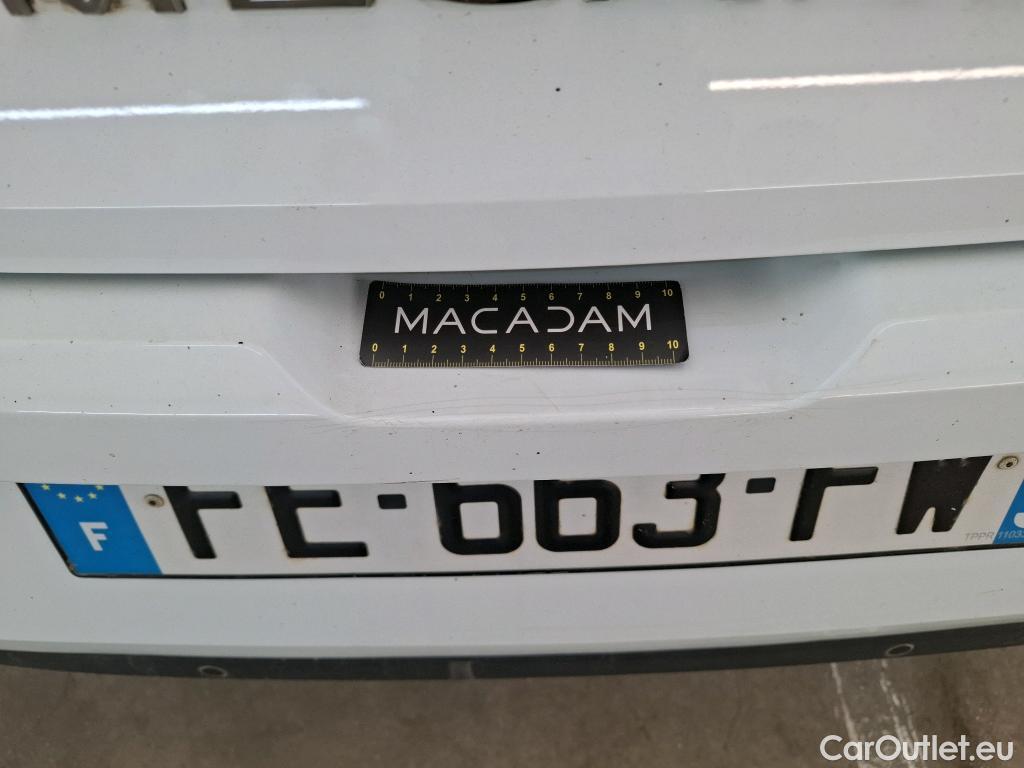  Renault  Megane  IV Berline 5pt. Société Air Nav 1.5 dCi 90CV BVM6 E6 #8