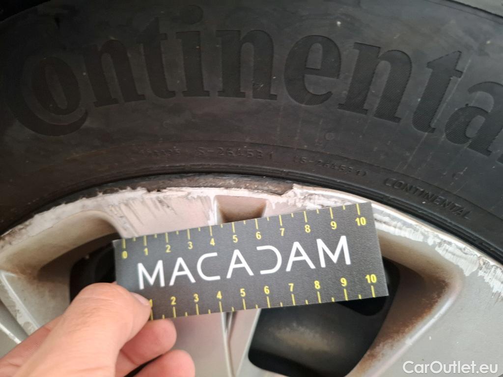  Peugeot  208 PEUGEOT  Affaire VU 5p Berline 1.6 BlueHDi 75 PACK CLIM NAV #28