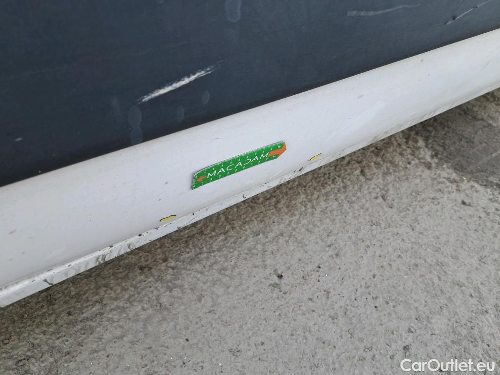  Renault  Master  III Fourgon L3H2 3 5 Grand Confort dCi 145CV BVM6 E6 #8