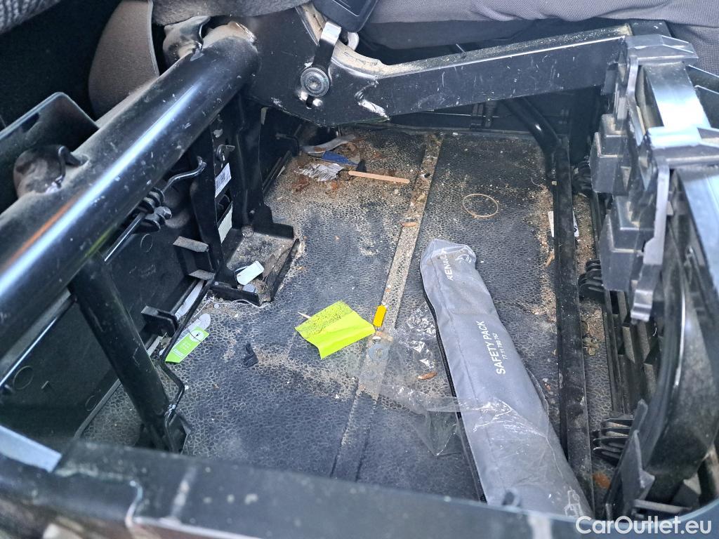  Renault  Master  III Fourgon L3H2 3 5 Grand Confort dCi 145CV BVM6 E6 #22