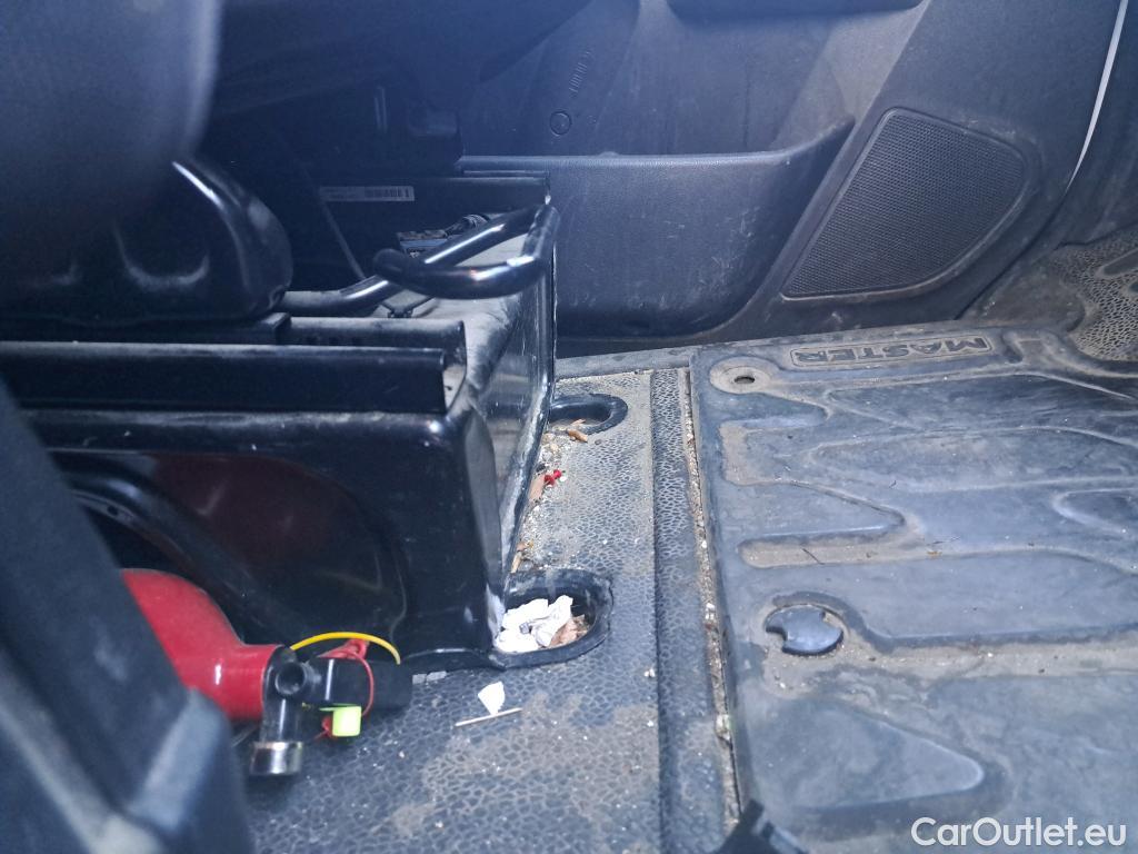  Renault  Master  III Fourgon L3H2 3 5 Grand Confort dCi 145CV BVM6 E6 #37