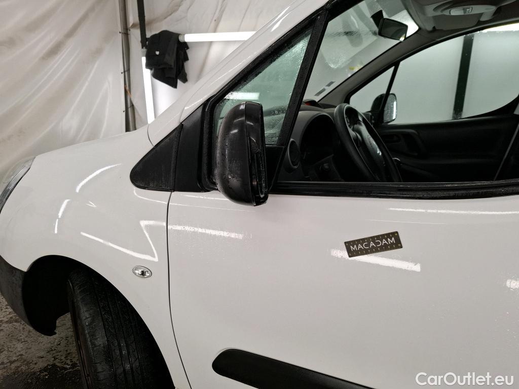  Citroen  Berlingo CITROEN  VU 3p Fourgonnette VTi 95 BVM Club M #1