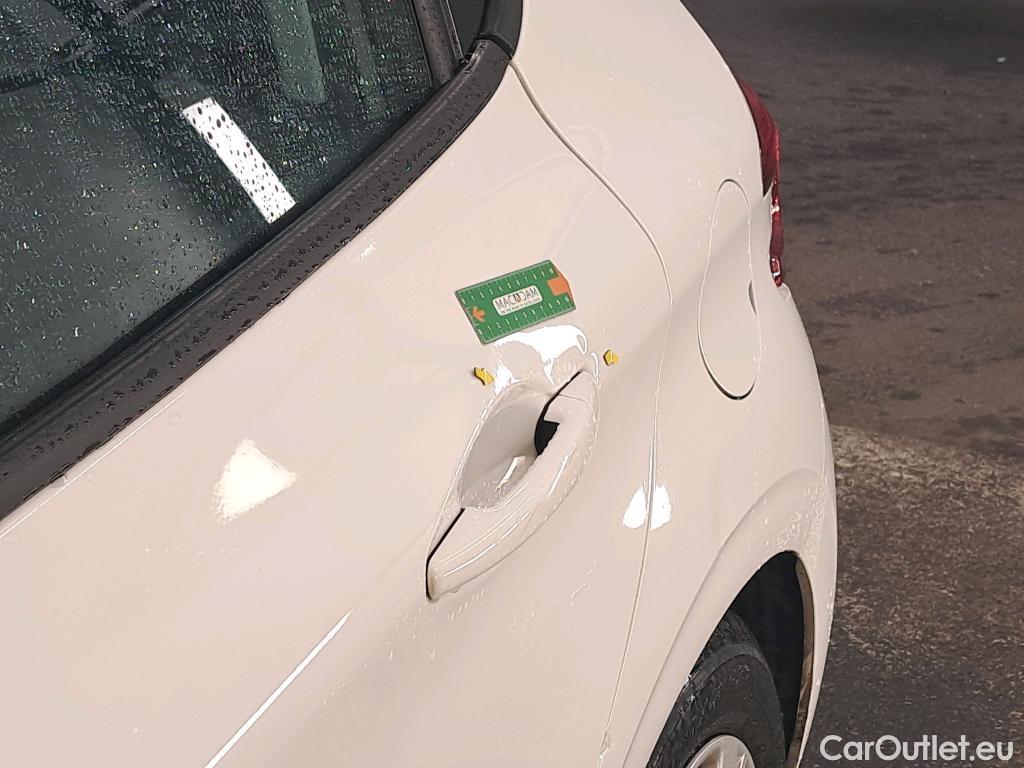  Peugeot  208  Affaire Premium Pack 1.6 HDi 75CV BVM5 E6 #7