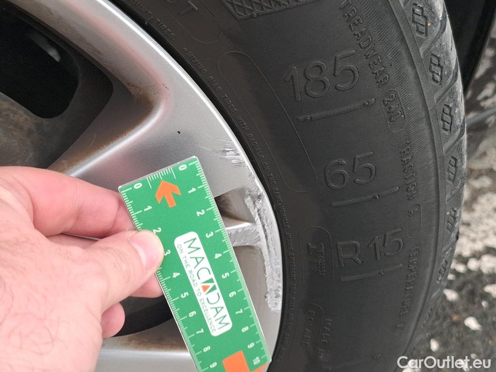  Peugeot  208  Affaire Premium Pack 1.5 HDi 100CV BVM5 E6dT #36