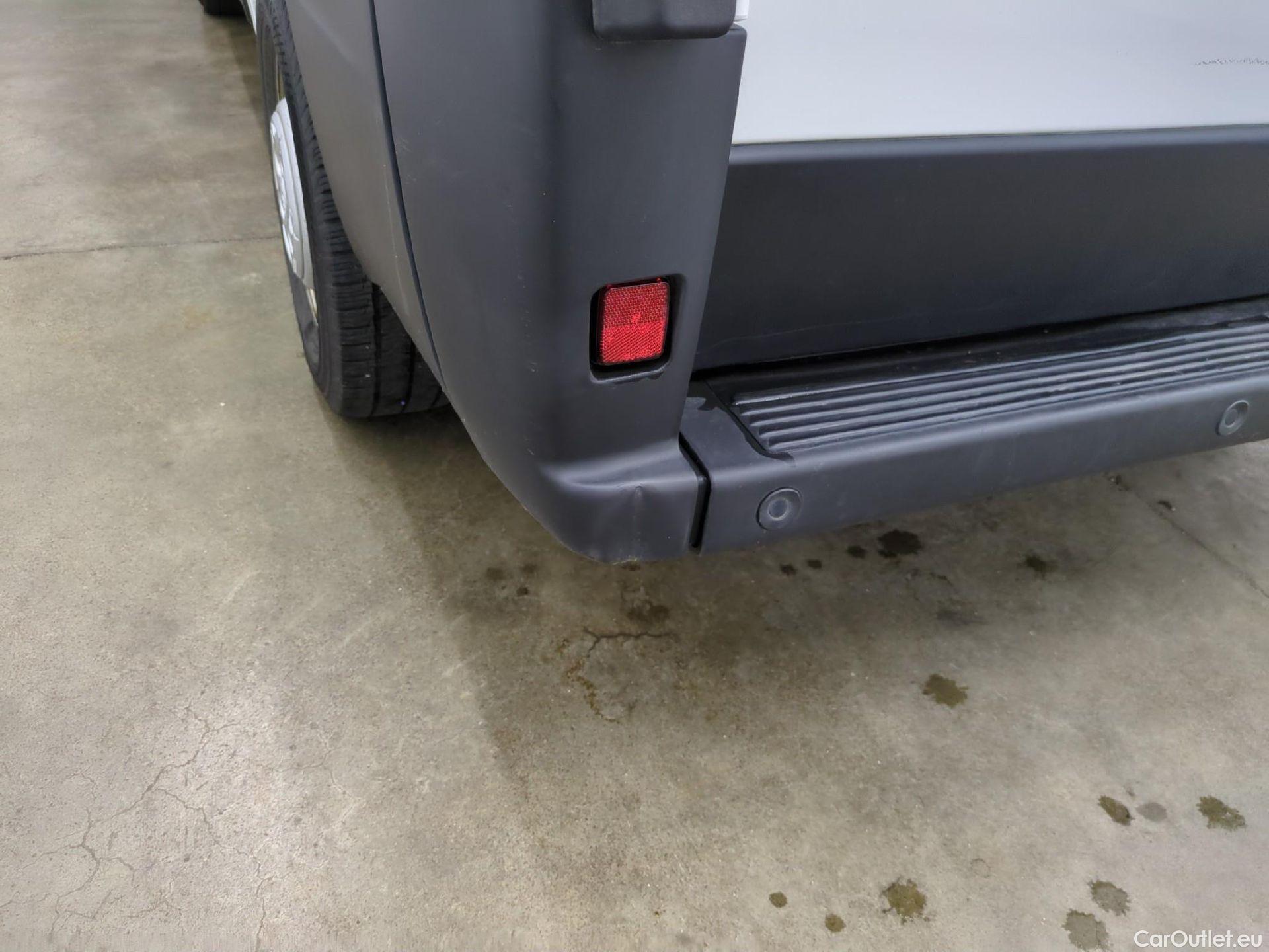  Peugeot  Boxer PEUGEOT  VU 4p Fourgon BLUEHDI 110 PREMIUM PACK 330 L1H1 #49