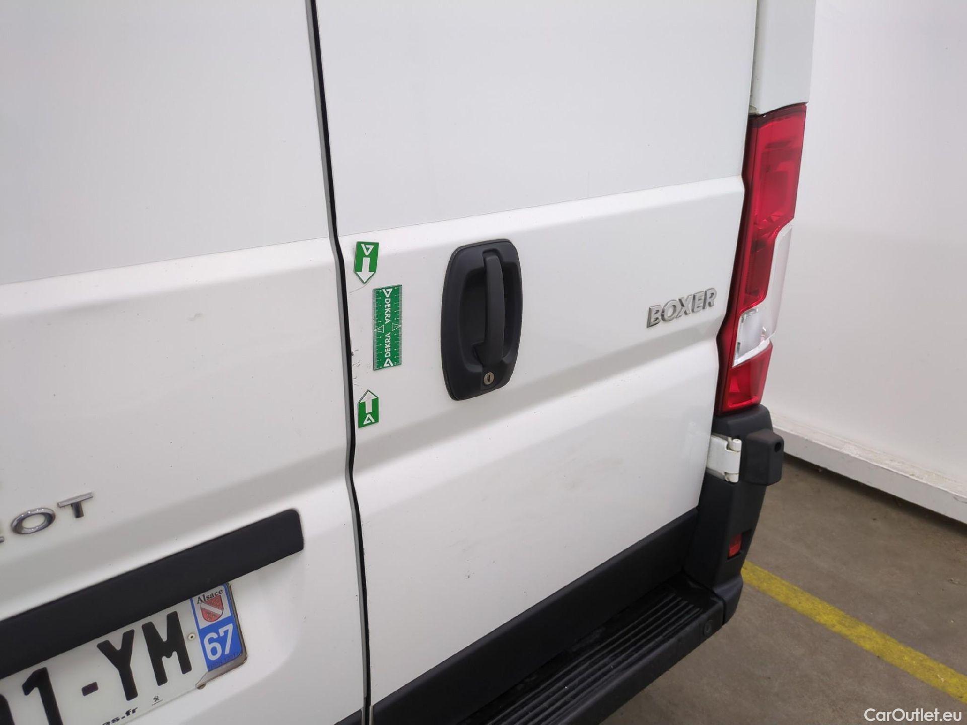  Peugeot  Boxer PEUGEOT  VU 4p Fourgon BLUEHDI 110 PREMIUM PACK 330 L1H1 #54