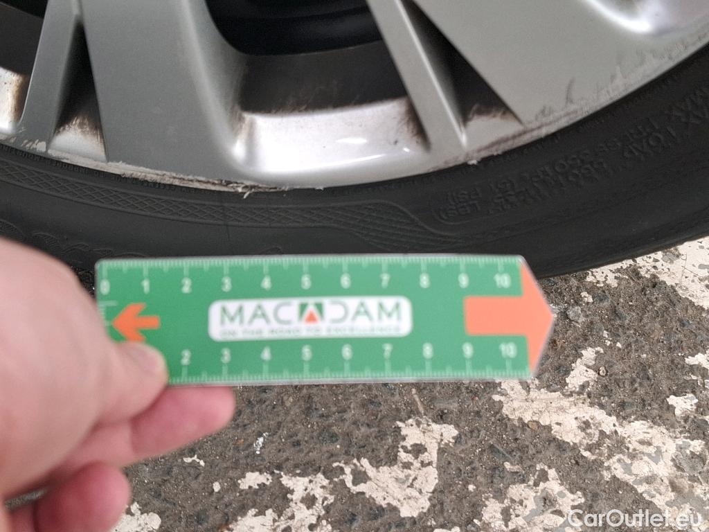  Peugeot  208  Affaire Premium Pack 1.5 HDi 100CV BVM5 E6dT #38