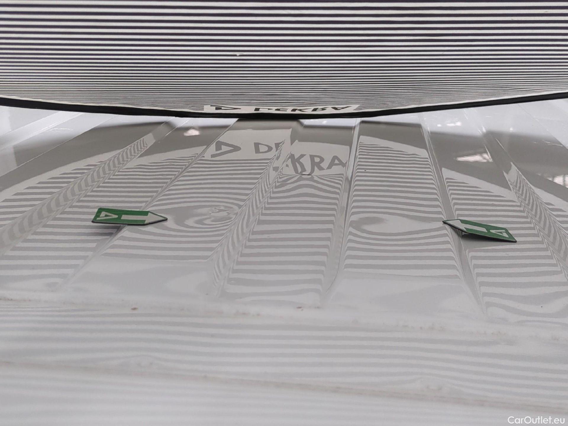  Peugeot  Boxer PEUGEOT  VU 4p Fourgon BLUEHDI 110 PREMIUM PACK 330 L1H1 #13