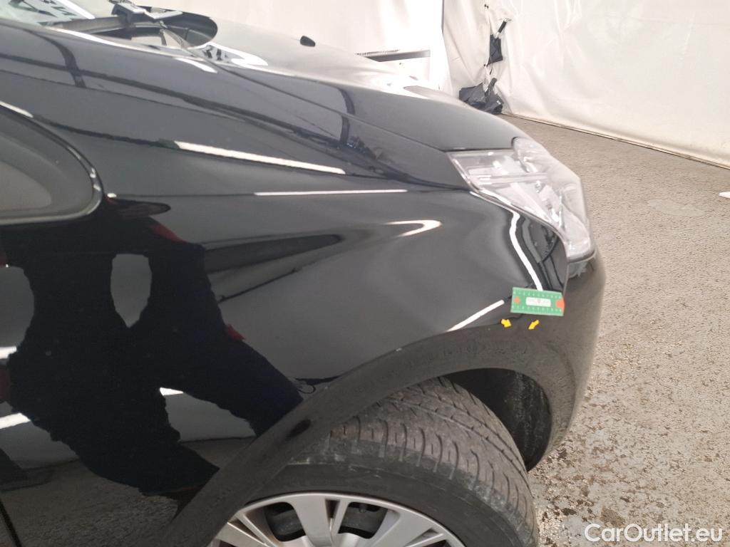  Peugeot  208  Affaire Premium Pack 1.5 HDi 100CV BVM5 E6dT #23