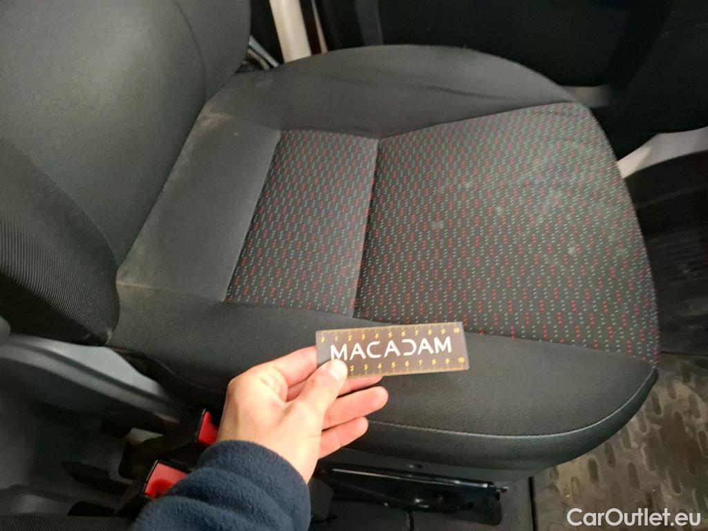  Peugeot  Boxer PEUGEOT  / 2014 / 4P / Fourgon tôlé BlueHDi 120 S&S ASPHALT 333 L1H2 #34