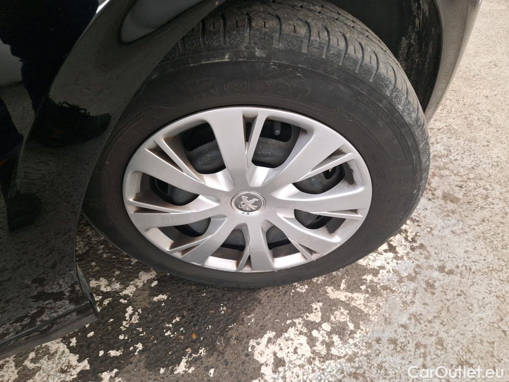  Peugeot  208  Affaire Premium Pack 1.5 HDi 100CV BVM5 E6dT #37