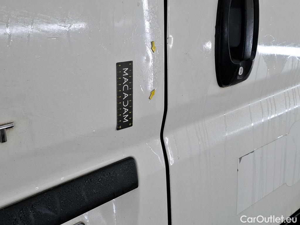  Peugeot  Boxer PEUGEOT  / 2014 / 4P / Fourgon tôlé BlueHDi 120 S&S ASPHALT 333 L1H2 #40