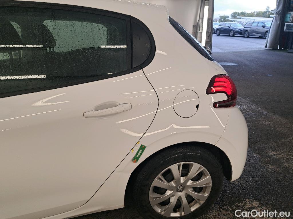  Peugeot  208  Affaire Premium Pack 1.6 HDi 75CV BVM5 E6 #4