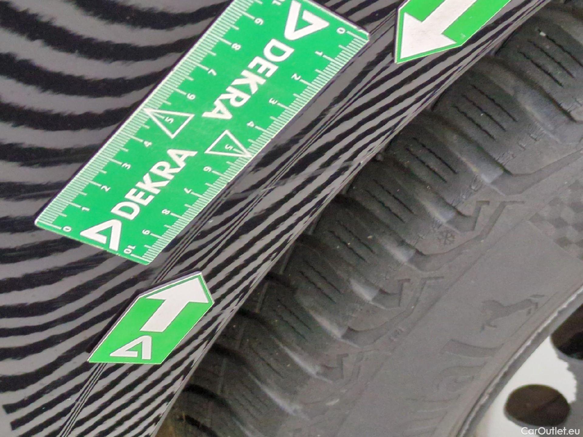  Volkswagen  Caddy VOLKSWAGEN  Van / 2015 / 4P / Fourgonnette 2.0 TDI 102 Business Line Plus #45