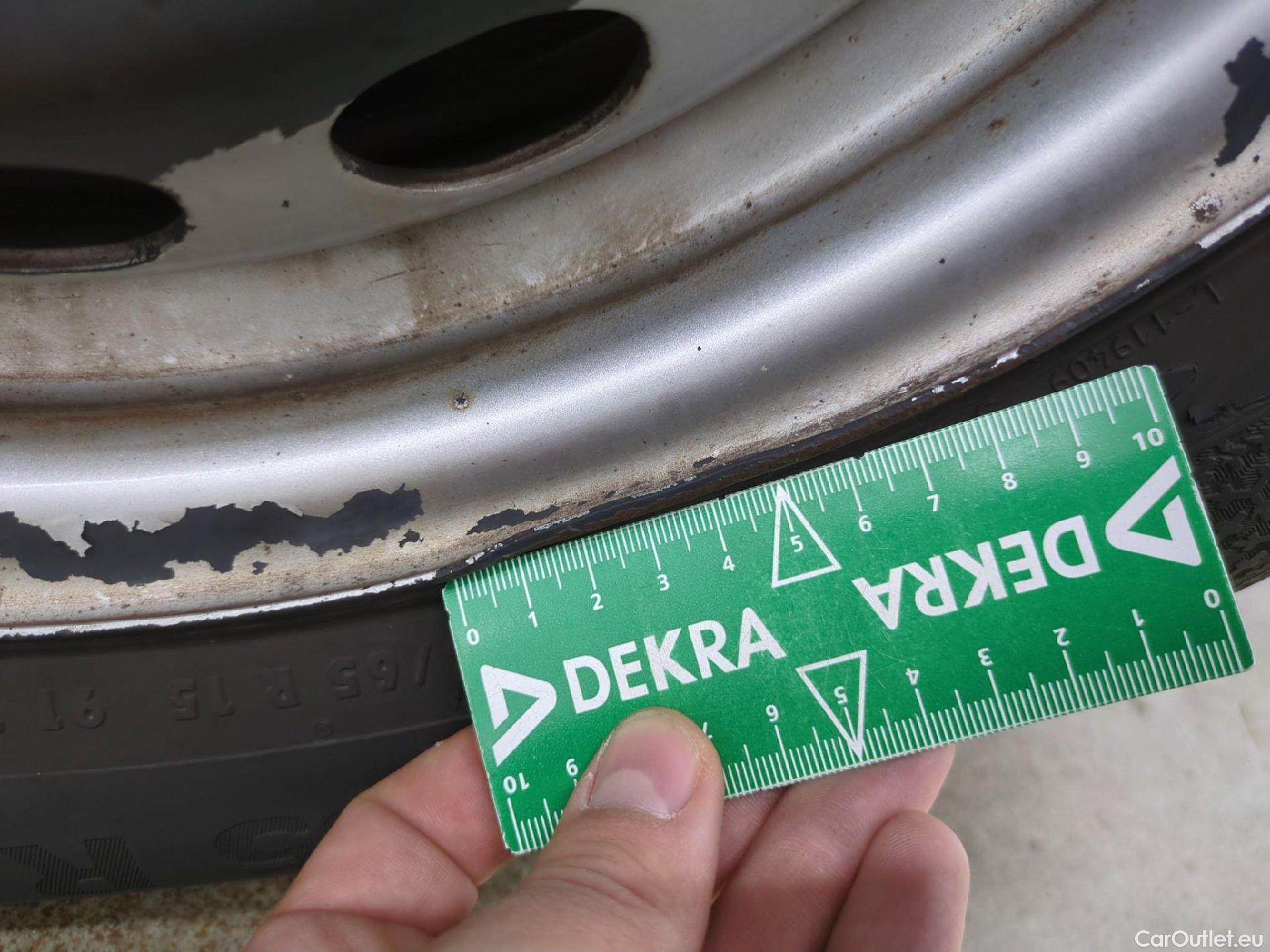  Volkswagen  Caddy VOLKSWAGEN  Van / 2015 / 4P / Fourgonnette 2.0 TDI 102 Business Line Plus #19