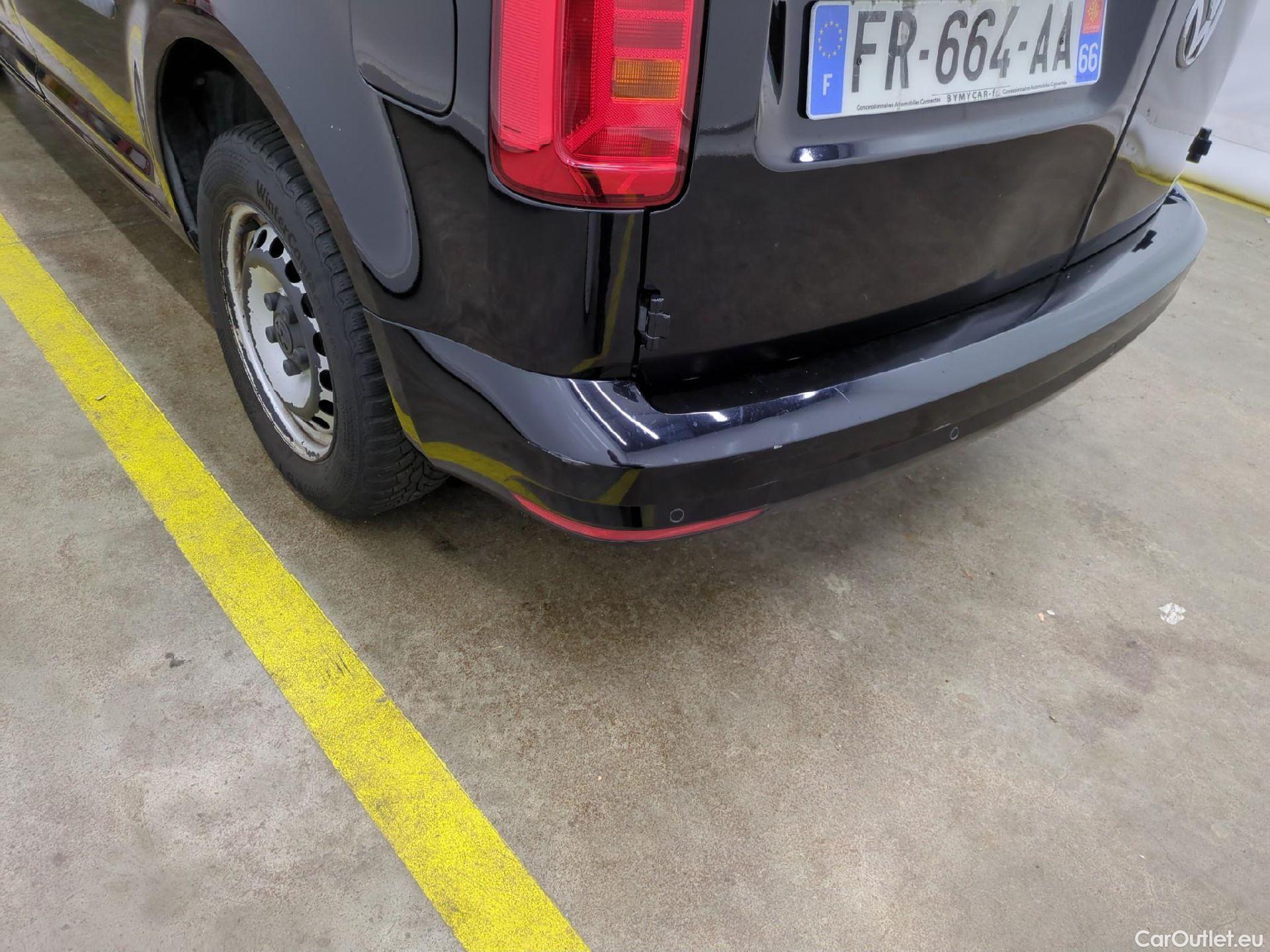  Volkswagen  Caddy VOLKSWAGEN  Van / 2015 / 4P / Fourgonnette 2.0 TDI 102 Business Line Plus #51