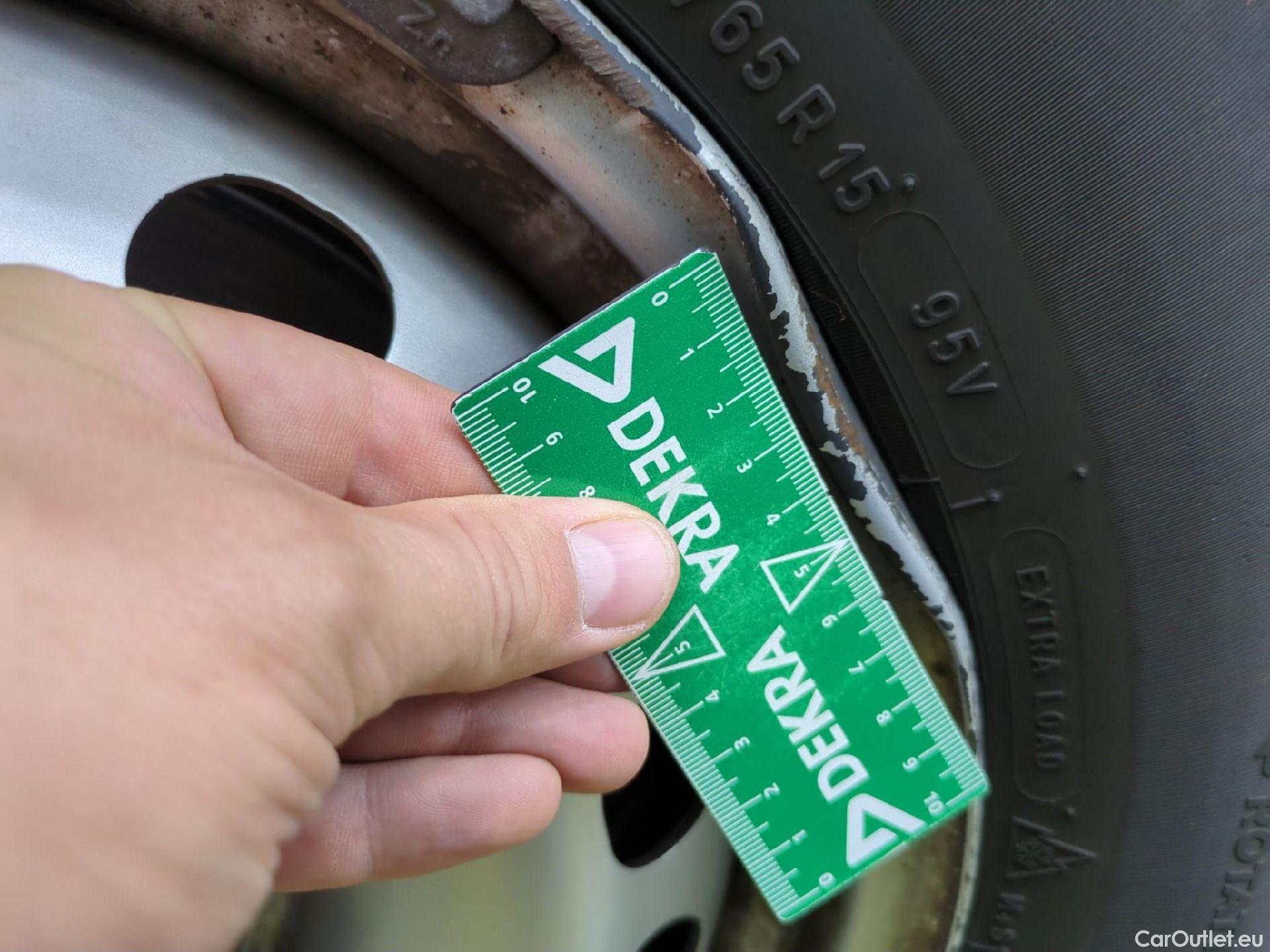  Volkswagen  Caddy VOLKSWAGEN  Van / 2015 / 4P / Fourgonnette 2.0 TDI 102 Business Line Plus #16