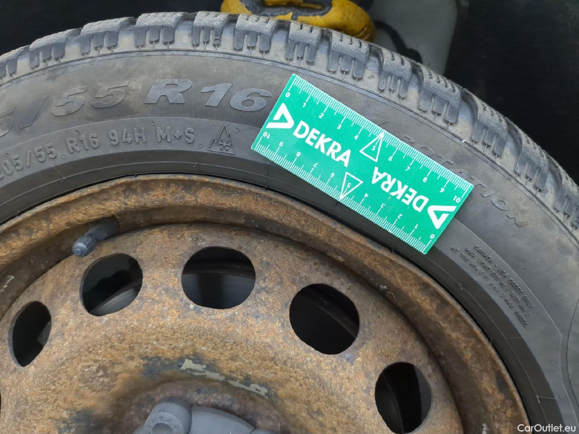  Volkswagen  Caddy VOLKSWAGEN  Van VU 4p Fourgonnette 2.0 TDI 122 4MOTION Business Line #12