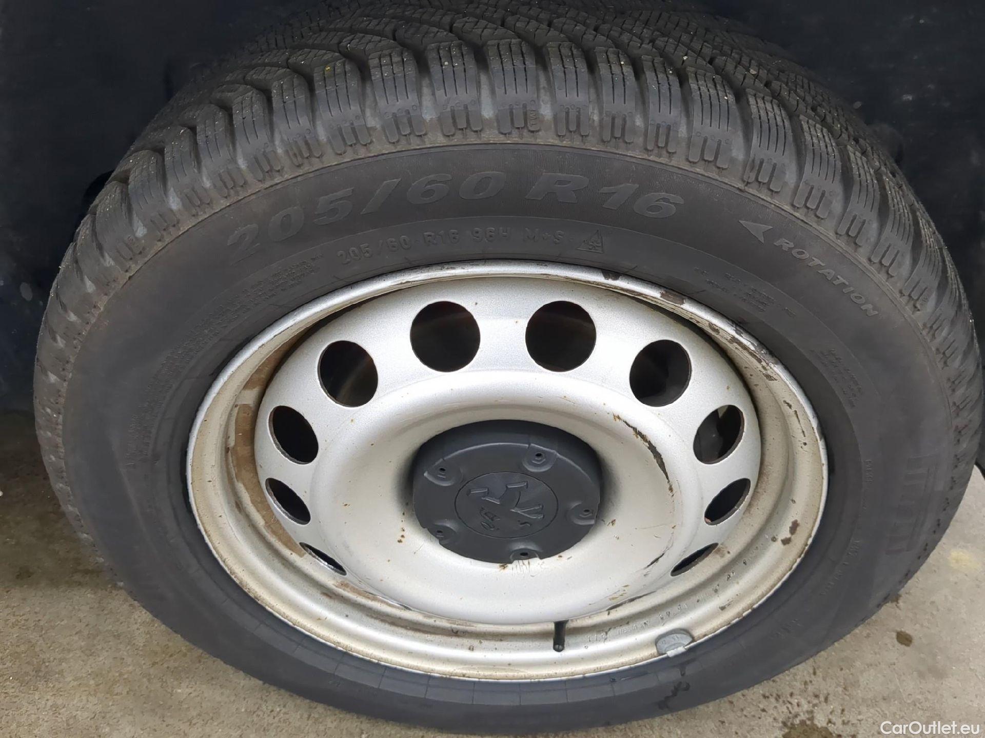  Peugeot  Partner  Asphalt L1 1.6 HDi 100CV BVM5 E6 #4