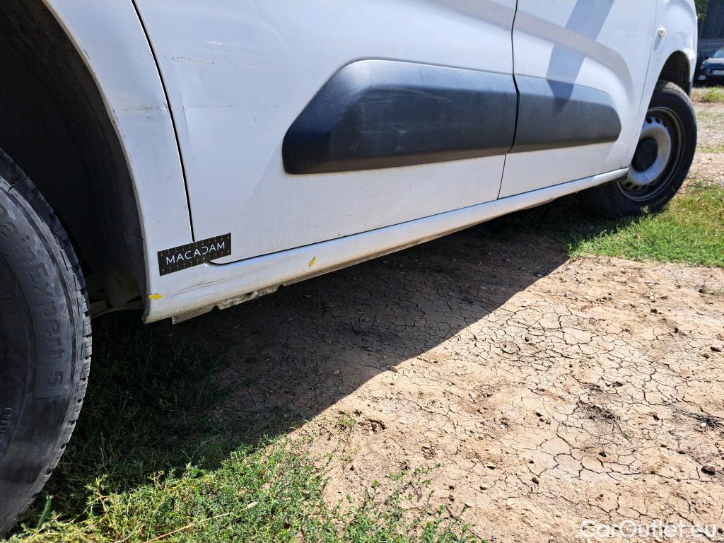  Citroen  Berlingo CITROEN  VU 4p Fourgonnette M 650kg BlueHDi 100 S&S BVM Driver #21