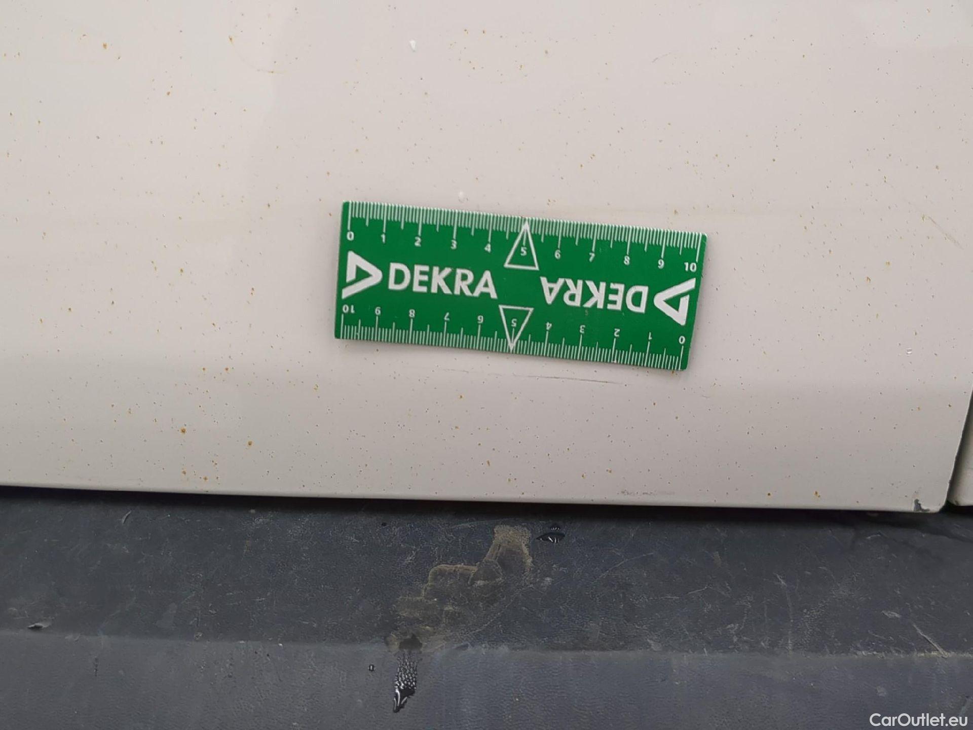  Volkswagen  Caddy VOLKSWAGEN  Van VU 4p Fourgonnette 2.0 TDI 122 4MOTION Business Line #47