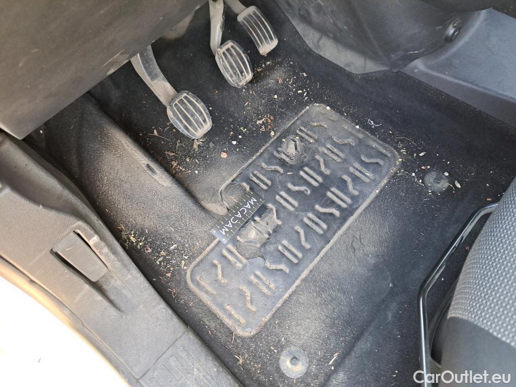  Citroen  Berlingo CITROEN  VU 4p Fourgonnette M 650kg BlueHDi 100 S&S BVM Driver #15