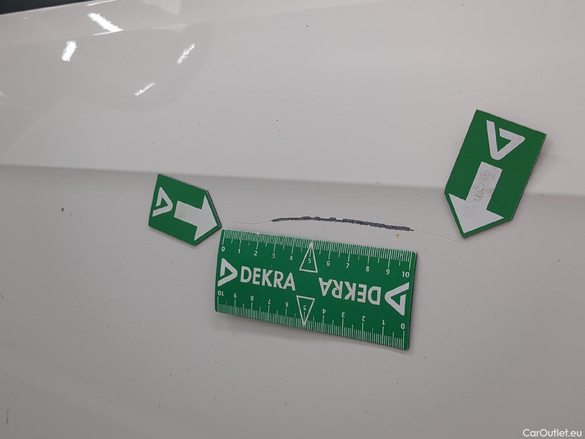  Volkswagen  Caddy VOLKSWAGEN  Van VU 4p Fourgonnette 2.0 TDI 122 4MOTION Business Line #37