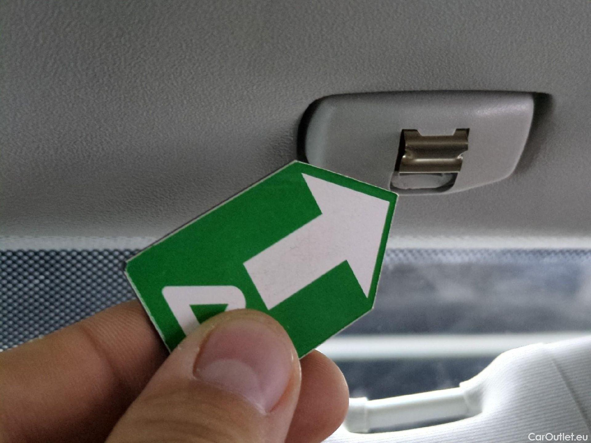  Volkswagen  Caddy VOLKSWAGEN  Van / 2015 / 4P / Fourgonnette 2.0 TDI 102 Business Line Plus #2