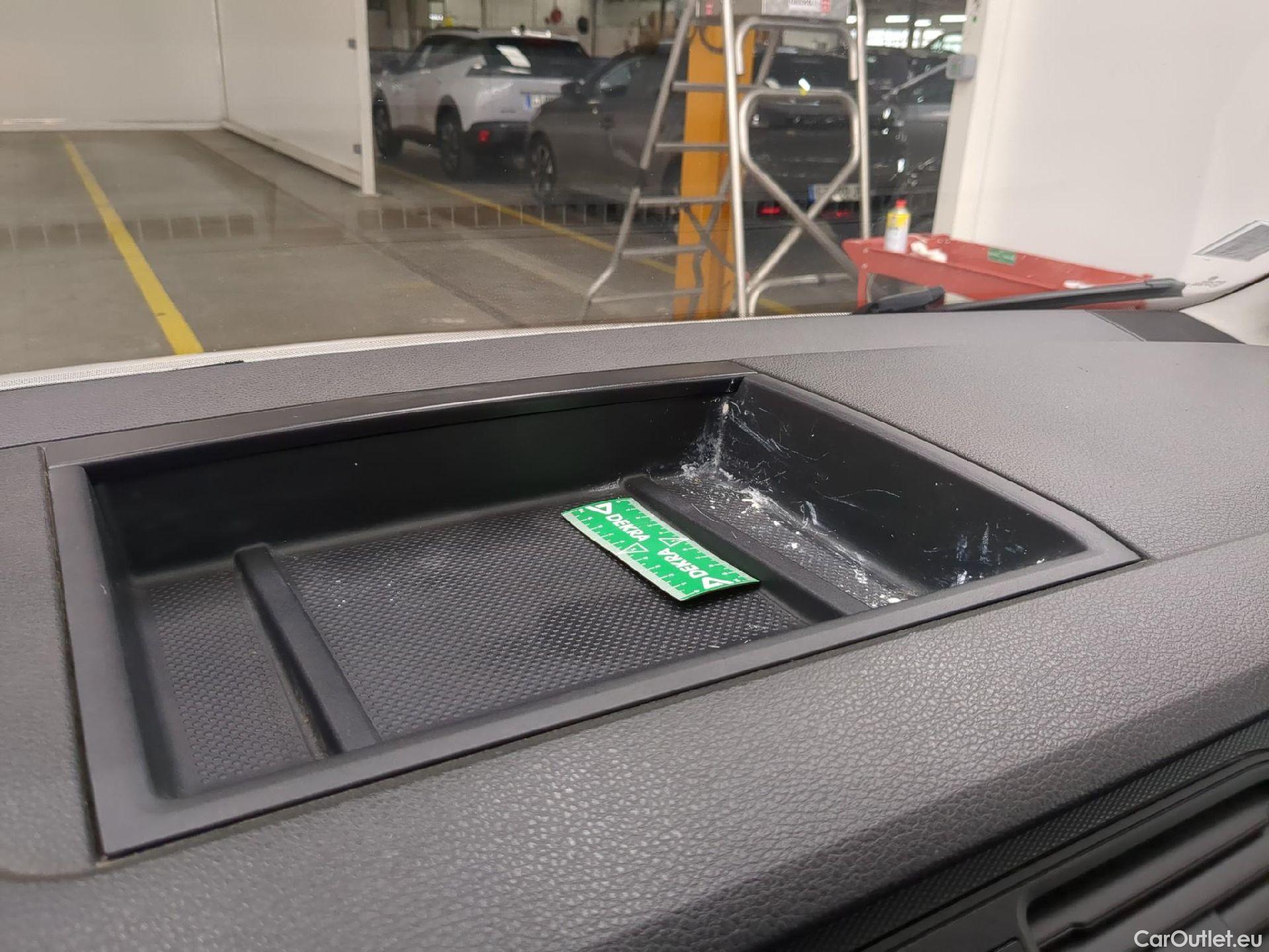  Volkswagen  Caddy VOLKSWAGEN  Van VU 4p Fourgonnette 2.0 TDI 122 4MOTION Business Line #4