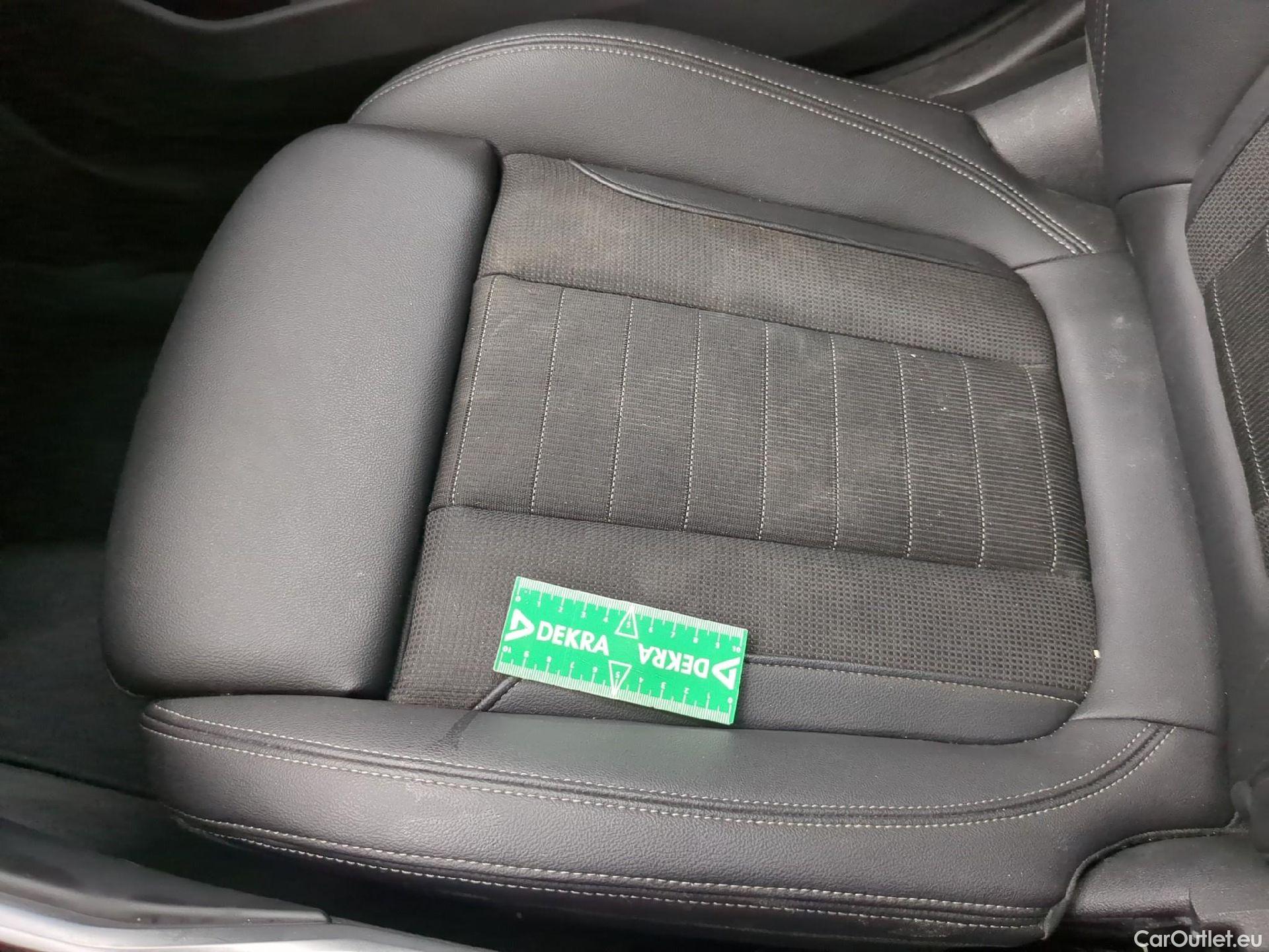  Bmw  Serie 3 BMW Série 3 Touring / 2022 / 5P / Break 318i 156ch Business Design BVA8 #2