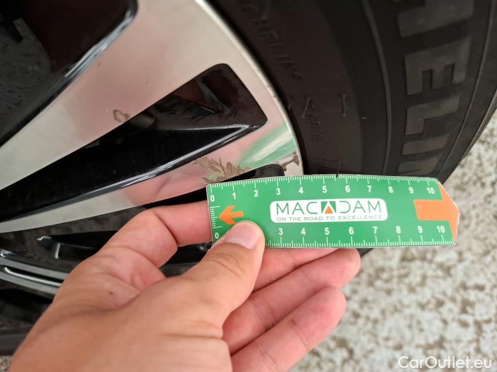  Mercedes  E-Klasse MERCEDES-BENZ Classe E Berline / 2016 / 4P / Berline E 200 d Avantgarde Line BA9 #34