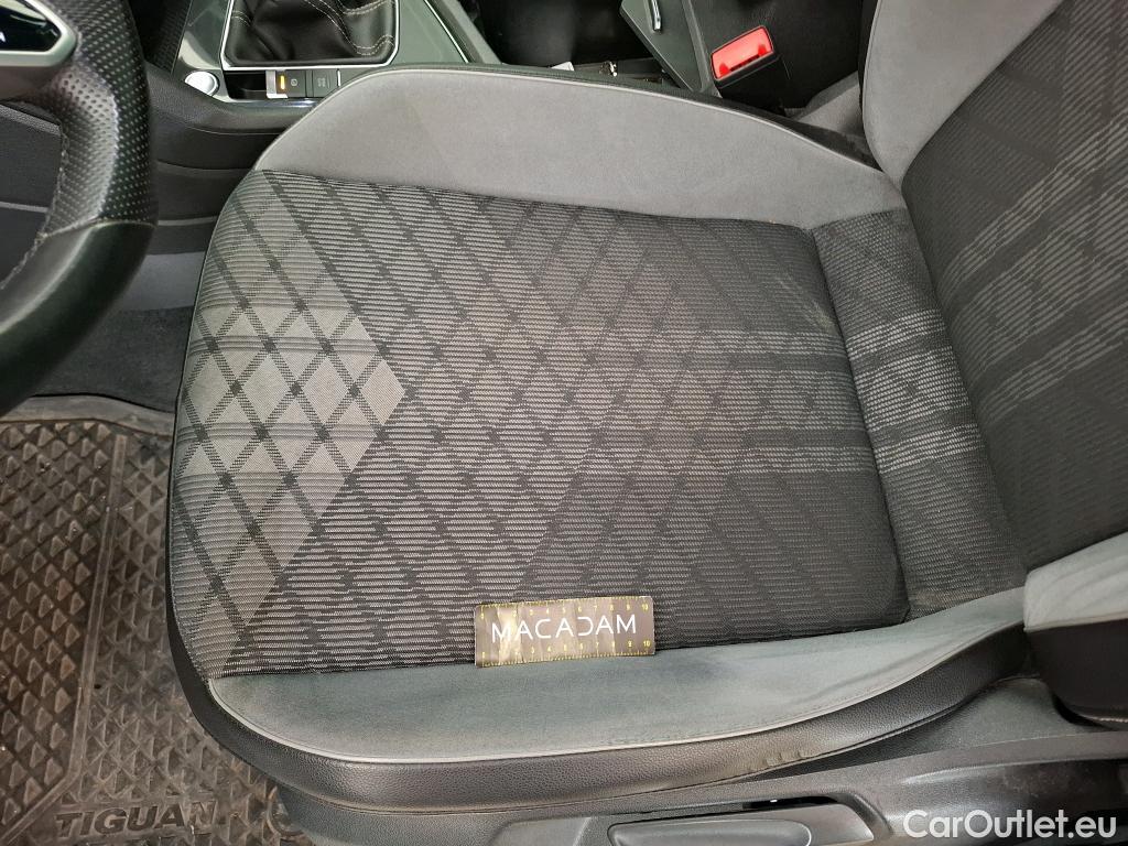  Volkswagen  Tiguan VOLKSWAGEN  / 2020 / 5P / SUV 1.4 eHybrid 245 DSG6 R-Line #1